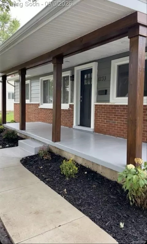 1233 Duncan Ave, Ypsilanti, MI 48198
