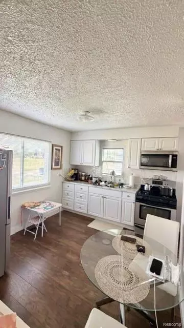 Entry Way - 1329 Neubert Ave, Flint, MI 48507 photo 1 of 1