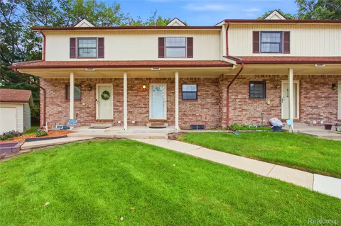 35893 Castlewood Ct, Westland, MI 48185