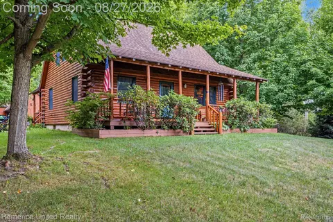 10373 Twin Lakes Dr, Forest, MI 48463