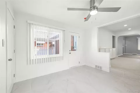 Other - 22405 Piper Ave, Eastpointe, MI 48021 photo 3 of 8