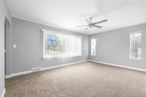 Living - 22405 Piper Ave, Eastpointe, MI 48021 photo 2 of 3