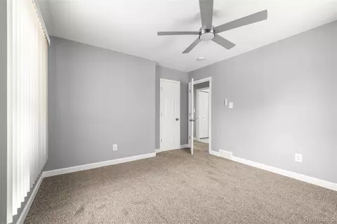 Bedroom - 22405 Piper Ave, Eastpointe, MI 48021 photo 4 of 6