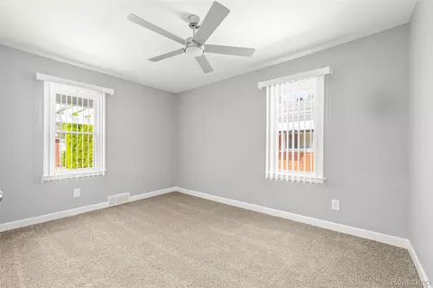 Bedroom - 22405 Piper Ave, Eastpointe, MI 48021 photo 1 of 6