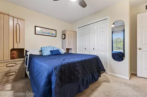Bedroom - 8150 Boulder Dr, Davison, MI 48423 photo 5 of 7