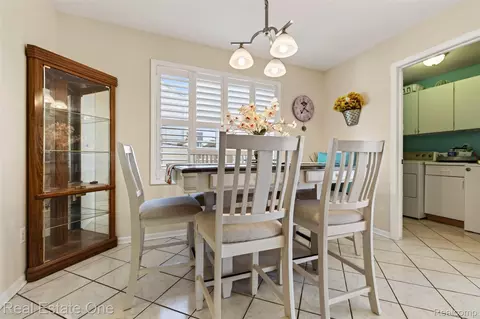 Dining - 8150 Boulder Dr, Davison, MI 48423 photo 1 of 1