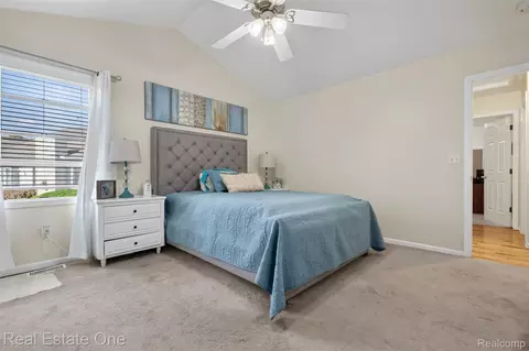Bedroom - 8150 Boulder Dr, Davison, MI 48423 photo 3 of 7