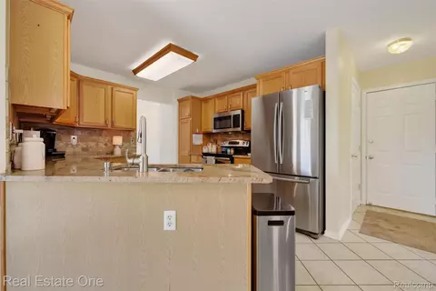 Kitchen - 8150 Boulder Dr, Davison, MI 48423 photo 1 of 4