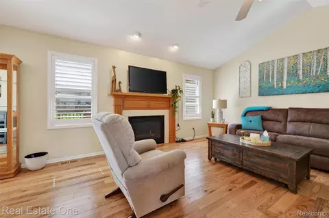 Living - 8150 Boulder Dr, Davison, MI 48423 photo 1 of 1