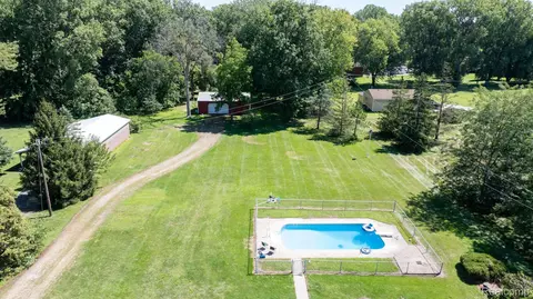 Exterior - 12900 Maxwell Rd, Carleton, MI 48117 photo 3 of 13