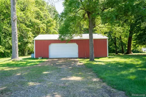 Exterior - 12900 Maxwell Rd, Carleton, MI 48117 photo 9 of 13