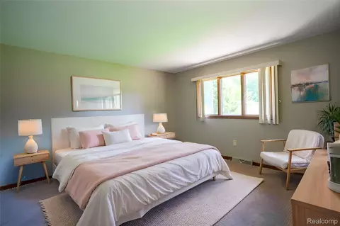 Bedroom - 12900 Maxwell Rd, Carleton, MI 48117 photo 3 of 8