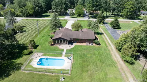 Exterior - 12900 Maxwell Rd, Carleton, MI 48117 photo 4 of 13