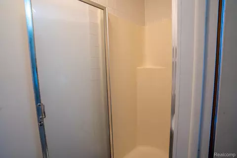 Bath - 12900 Maxwell Rd, Carleton, MI 48117 photo 1 of 4