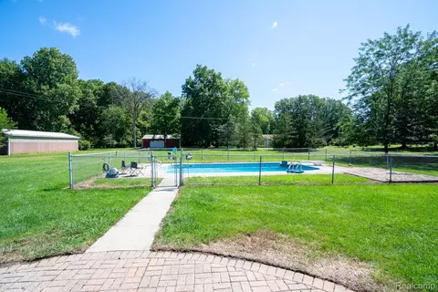 Exterior - 12900 Maxwell Rd, Carleton, MI 48117 photo 7 of 13