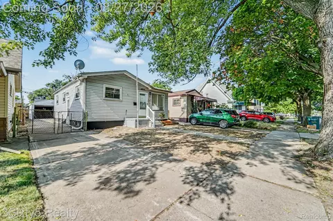 1835 Euclid St, Lincoln Park, MI 48146