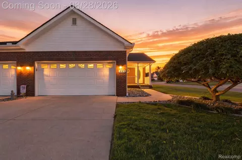 493 Harvard Dr, Romeo, MI 48065