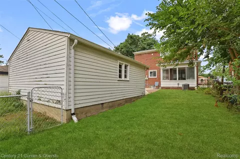 Exterior - 18285 Outer Dr, Dearborn, MI 48128 photo 5 of 5