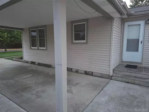 Exterior - 829 Exchange St, Owosso, MI 48867 photo 1 of 5