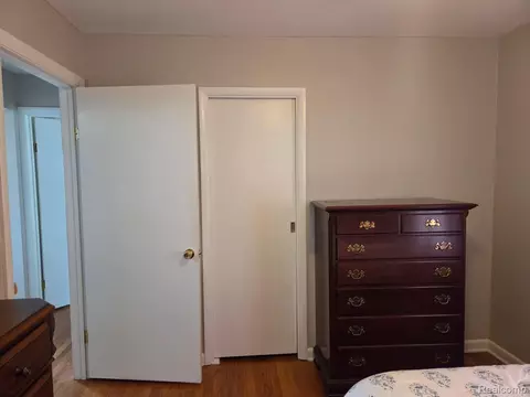 Bedroom - 829 Exchange St, Owosso, MI 48867 photo 3 of 5