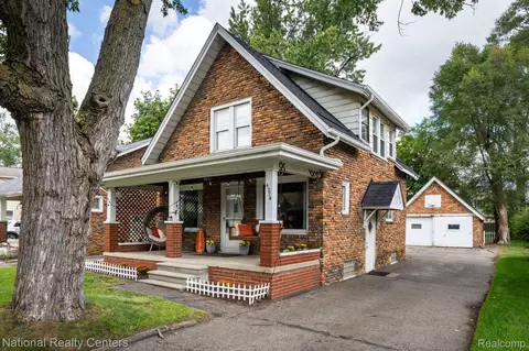 4274 Linda Ct, Waterford, MI 48329