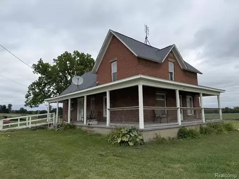 734 W Burnside Rd, Deerfield, MI 48435