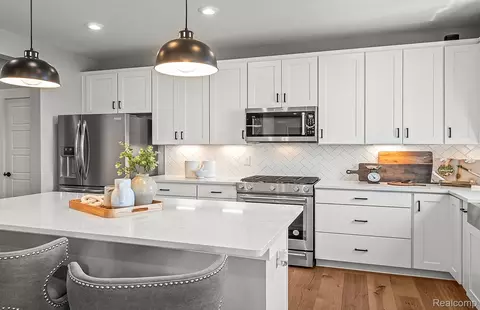 Kitchen - 693 Gretchen Ln, Saline, MI 48176 photo 2 of 3