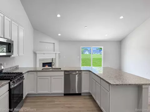 Kitchen - 376 Devonshire Dr #29, Lapeer, MI 48446 photo 1 of 2