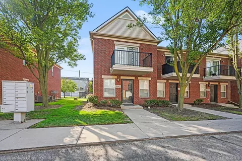 282 E Palmer St, Detroit, MI 48202