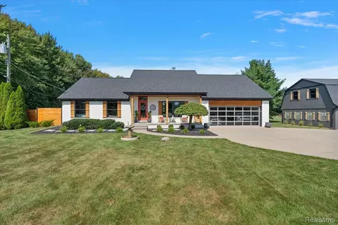 47037 Sugarbush Rd, Chesterfield, MI 48047