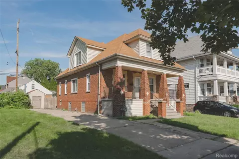 2308 10th St, Wyandotte, MI 48192
