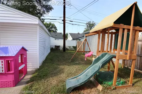 Exterior - 34280 Harroun St, Wayne, MI 48184 photo 1 of 1