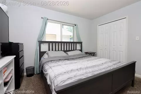 Bedroom - 34280 Harroun St, Wayne, MI 48184 photo 2 of 5