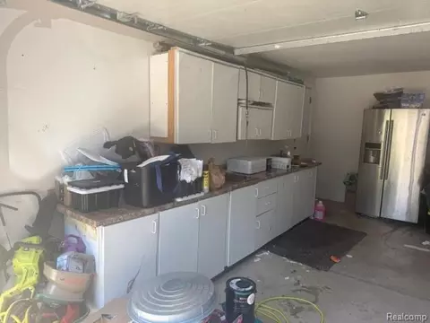 Kitchen - 28744 Selkirk St, Southfield, MI 48076 photo 1 of 1