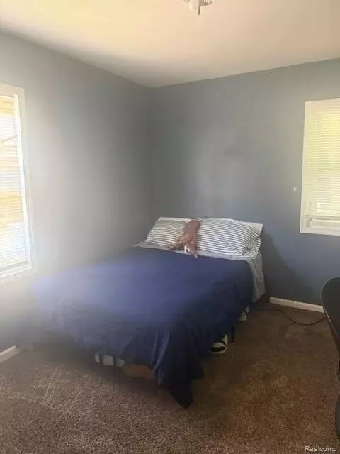 Bedroom - 28744 Selkirk St, Southfield, MI 48076 photo 1 of 3