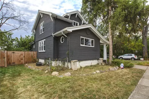 1791 E Saratoga St, Ferndale, MI 48220