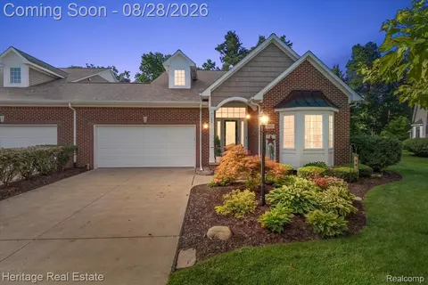 492 Delmar Ct, Highland, MI 48357