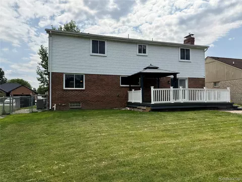 Exterior - 15873 Nathan Dr, Macomb, MI 48044 photo 4 of 6