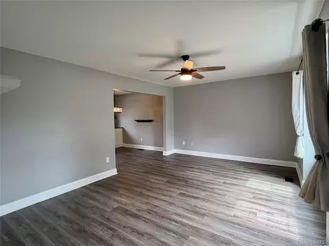 Living - 15873 Nathan Dr, Macomb, MI 48044 photo 2 of 4
