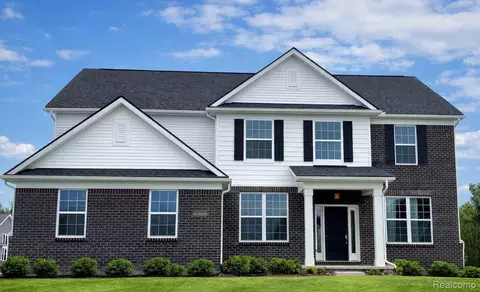 58547 Stuart Dr, Lyon, MI 48178