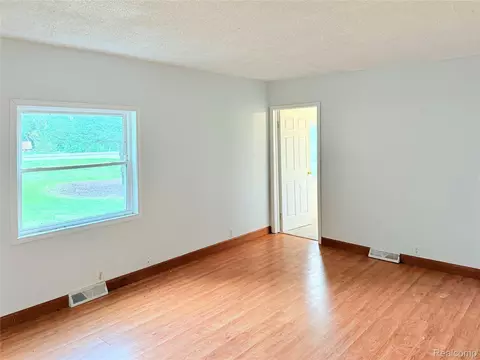 Living - 12189 Davison Rd, Davison, MI 48423 photo 2 of 2