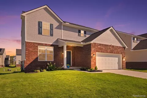 58802 Falabella Dr, Lyon, MI 48178