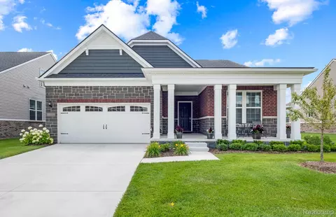 5484 Lewiston Rd, Canton, MI 48188