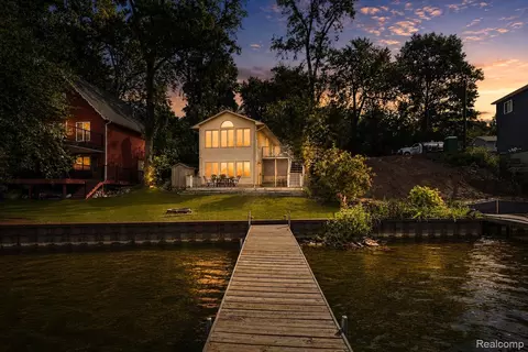 6577 Sherman Dr, Otter Lake, MI 48464