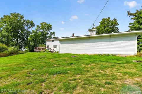 Exterior - 8045 Chilson Rd, Pinckney, MI 48169 photo 5 of 6