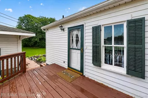 Exterior - 8045 Chilson Rd, Pinckney, MI 48169 photo 1 of 6