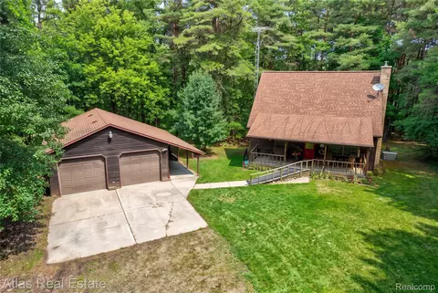 12043 Kipp Rd, Goodrich, MI 48438