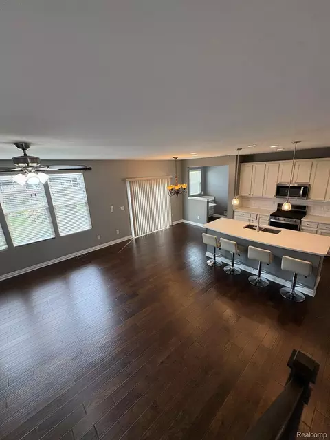 Kitchen - 16308 Adelaide Dr, Macomb, MI 48044 photo 6 of 8