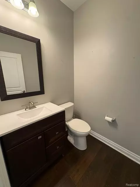 Bath - 16308 Adelaide Dr, Macomb, MI 48044 photo 1 of 6