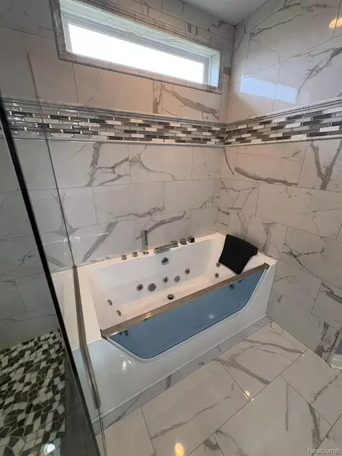 Bath - 16308 Adelaide Dr, Macomb, MI 48044 photo 5 of 6